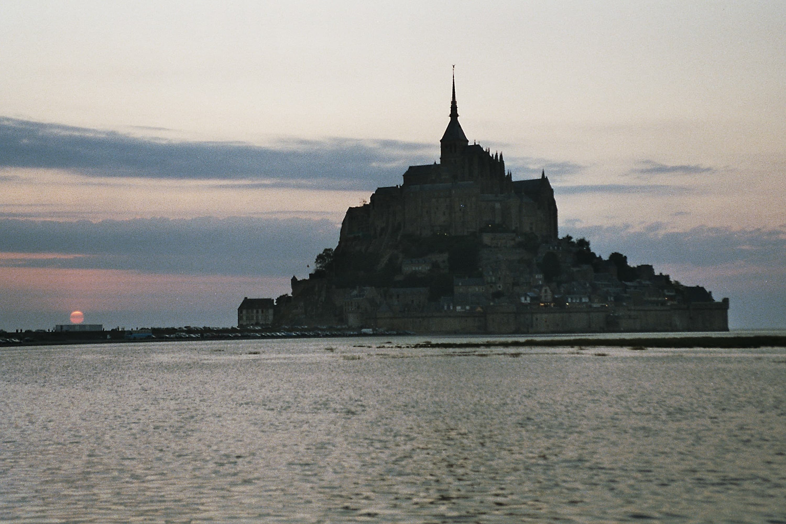 Mont Saint-Michel bei Sonnenuntergang, Normandie 2002